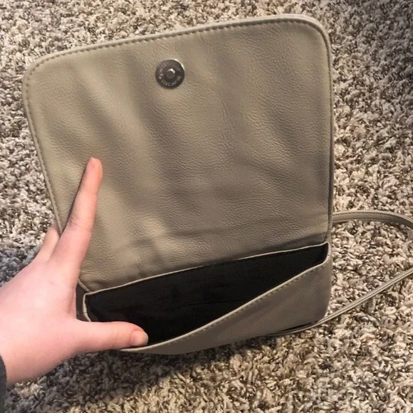 NWOT Nine West Crossbody Bag - Picture 2 of 4